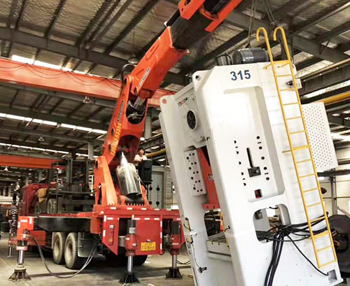 承德鹰手营子矿附近随车吊出租，轻松解决运输难题