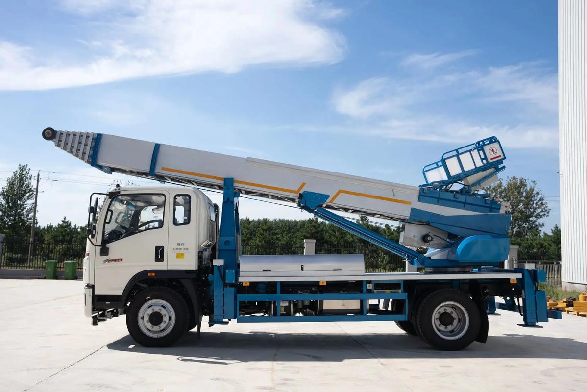 承德鹰手营子矿云梯上料车租赁费用