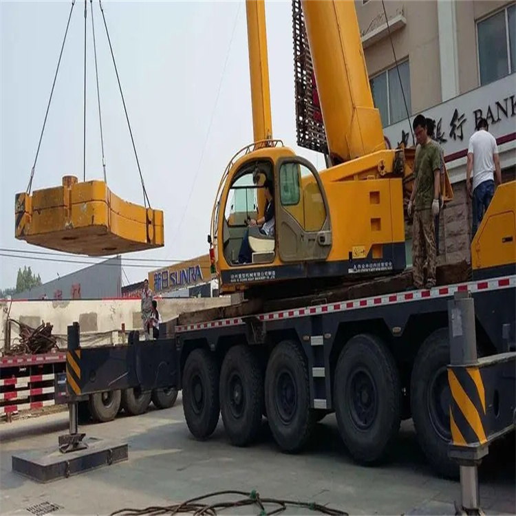 承德鹰手营子矿当地吊车出租|机器吊装|75吨|工厂搬迁服务